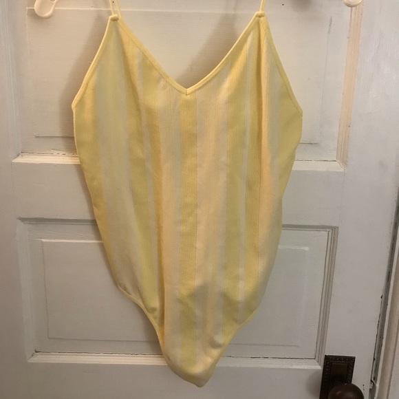 Colsie bodysuit - Picture 1 of 8